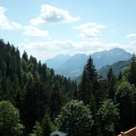 6 Pers Avec Piscine, 2 Chambres, Parking, - Fr-1-733-130 *